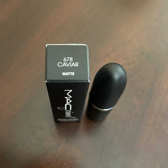 Macximal Silky Matte Lipstick - Picture 2 of 4